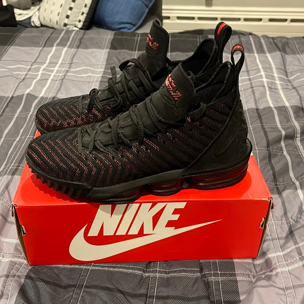 Lebron 16 “fresh bred” size 10.5